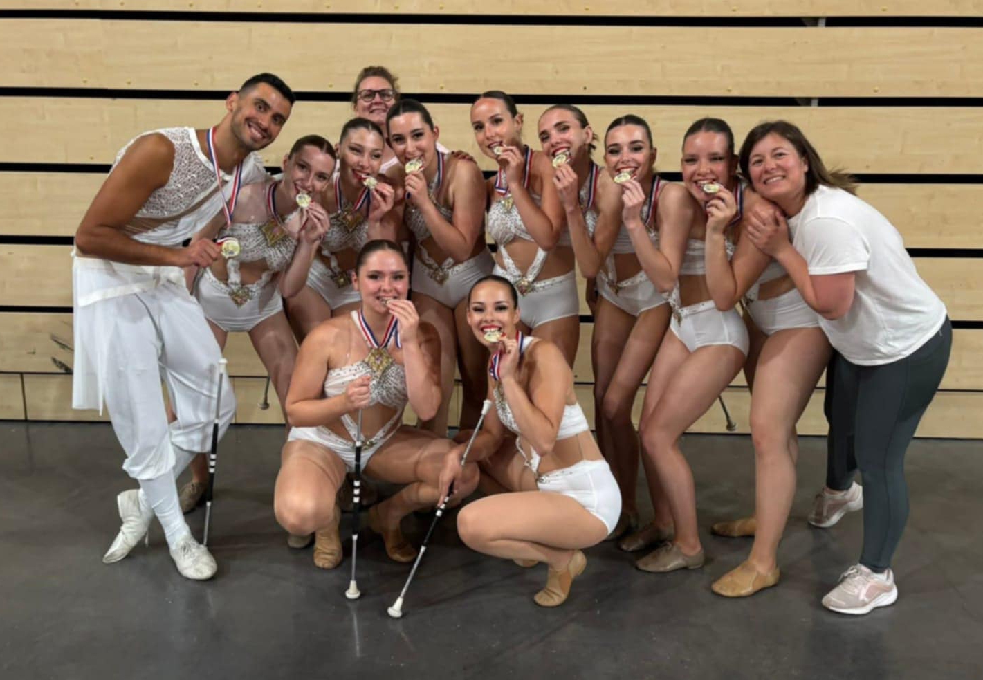 le Groupe Sénior et leurs entraineurs Delphine et Sophie Racaud copie