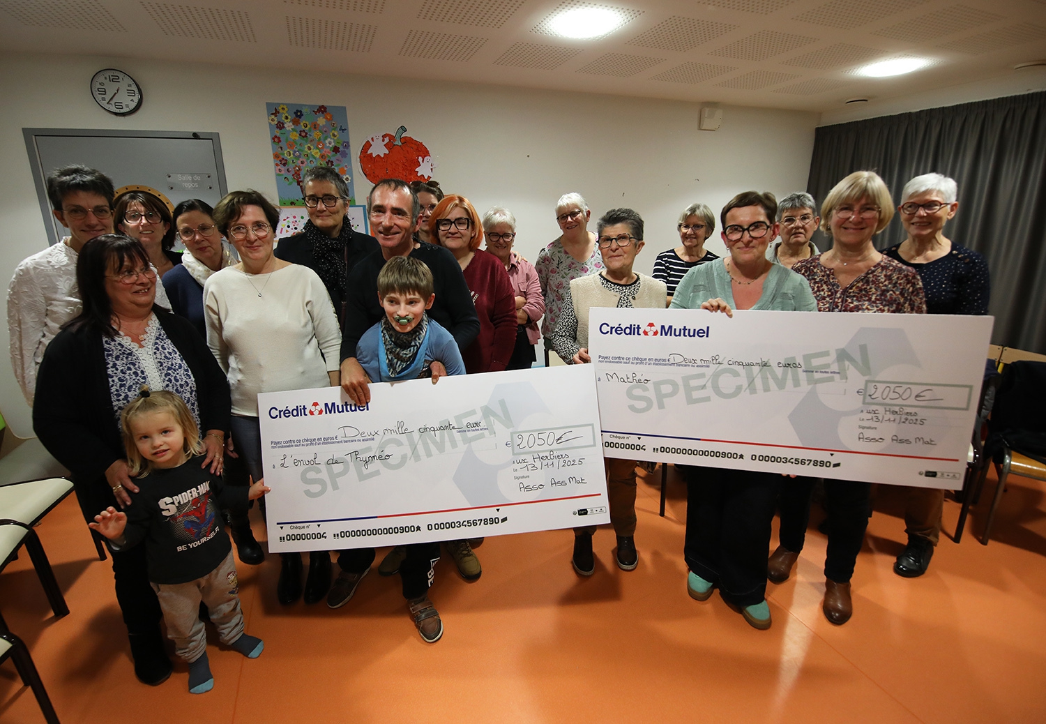 remise de chèques Assmat bourse aux jouets big