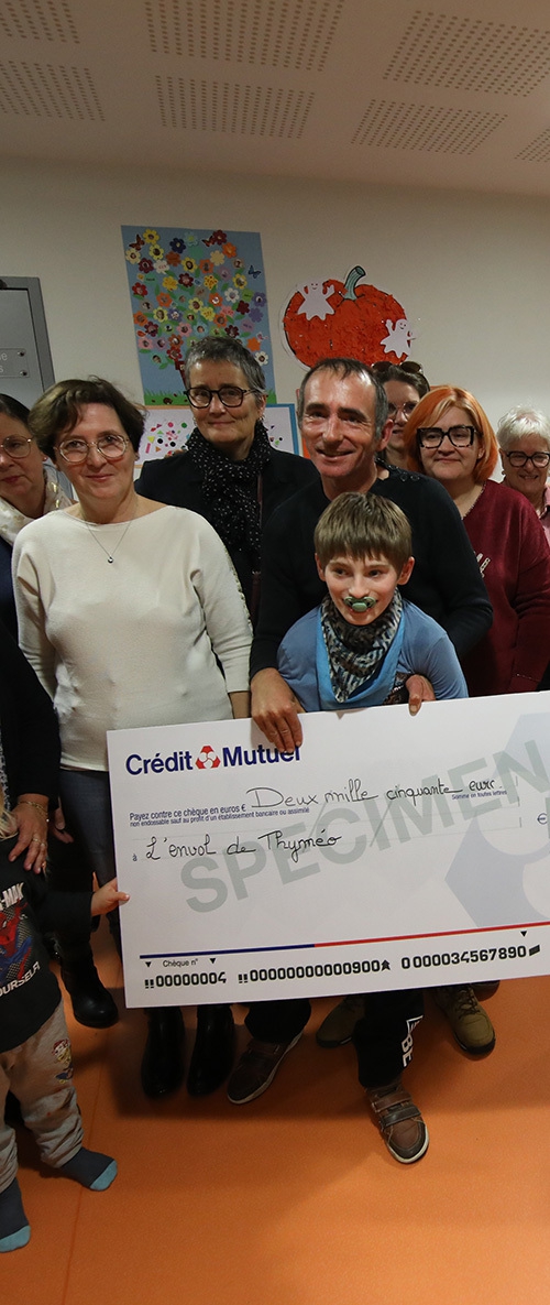 remise de chèques Assmat bourse aux jouets une