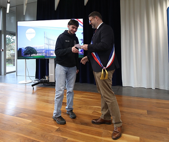 remise des cartes électorales ok