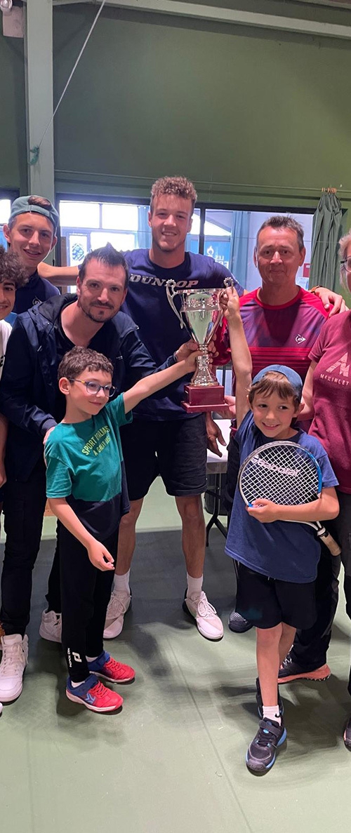 une tennis
