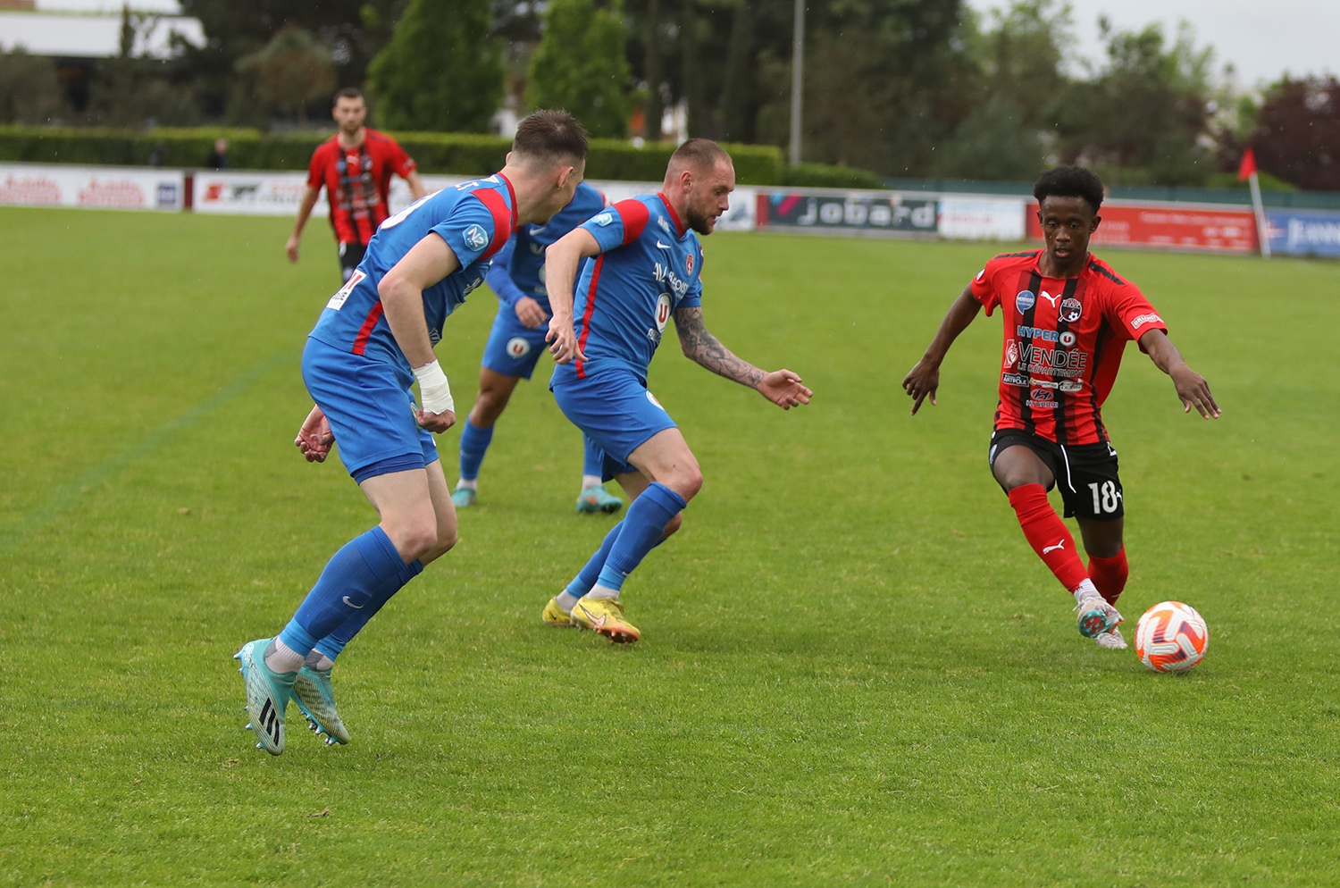 VHF-Saumur 4-1 big